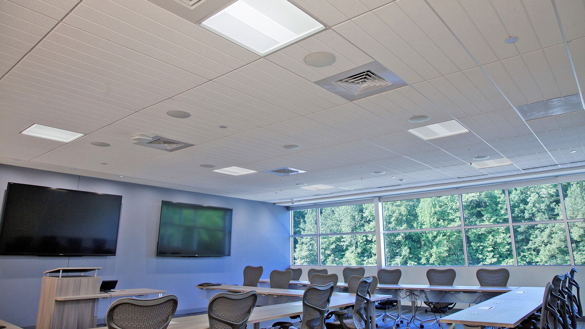 Photo-Gallery-commercial-office-acuity-brands-lighting-isf-03