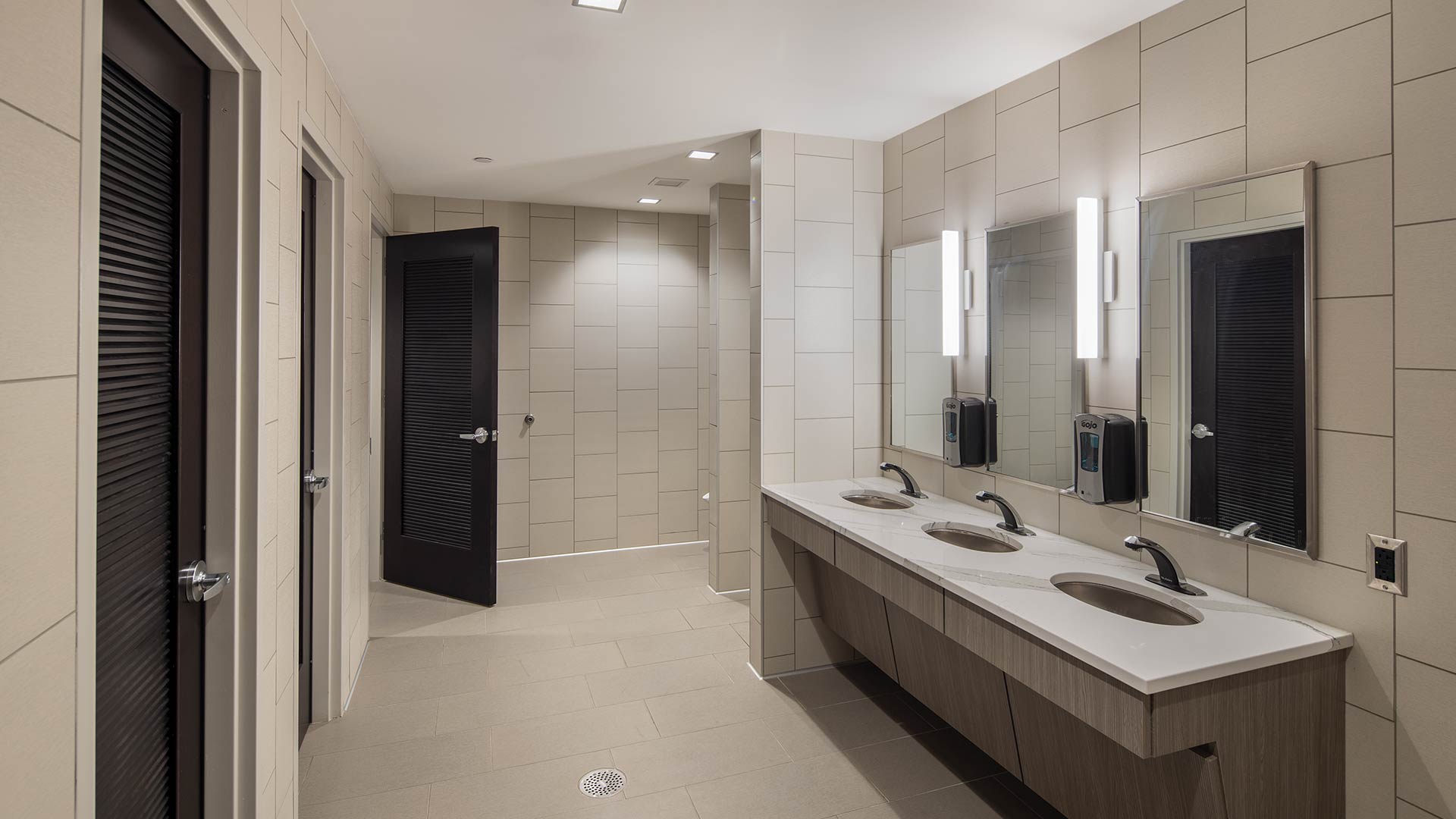 photo-gallery-commercial-office-riggs-distler-company-02