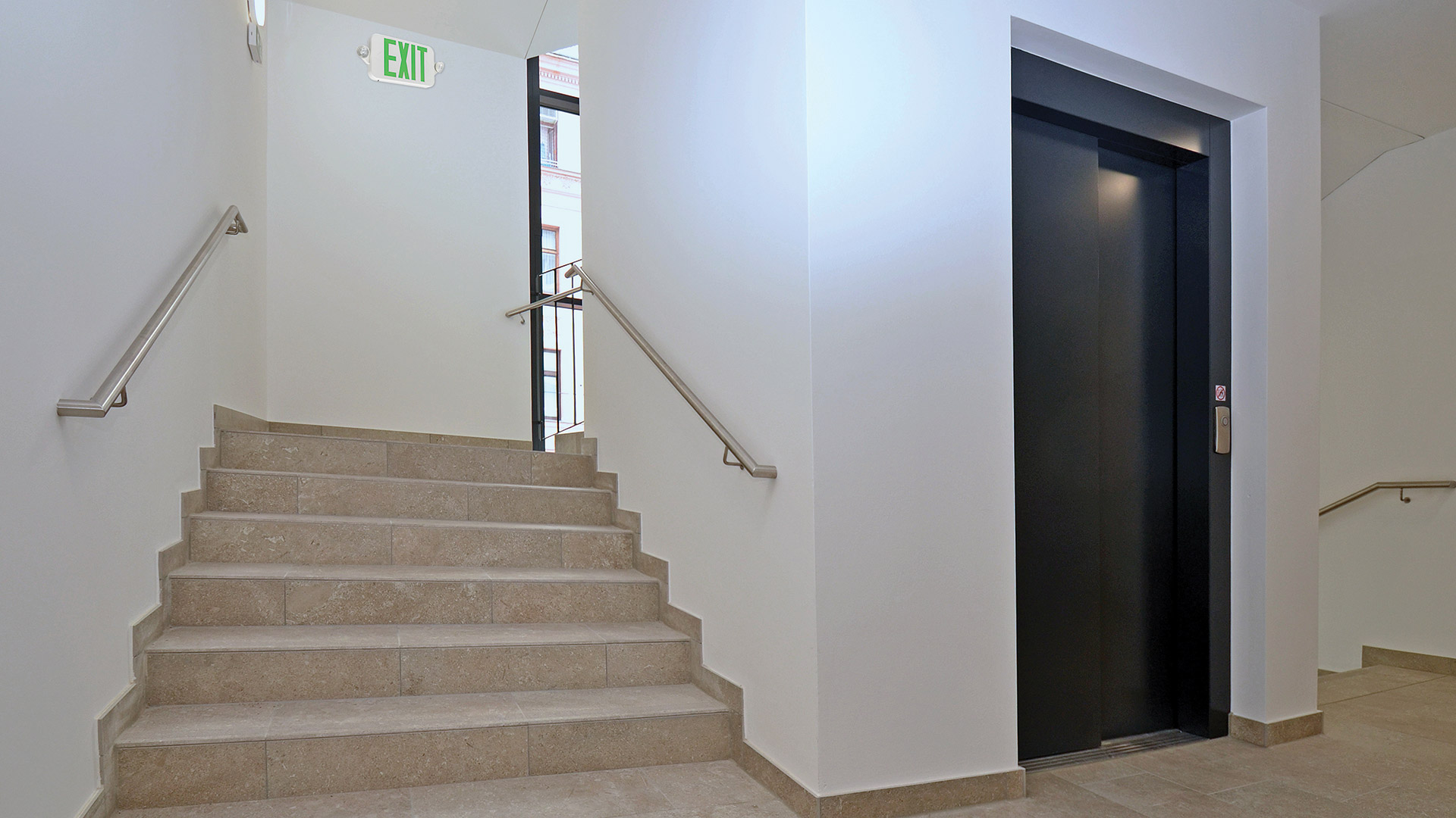 ECRG-RD_Stairwell_002