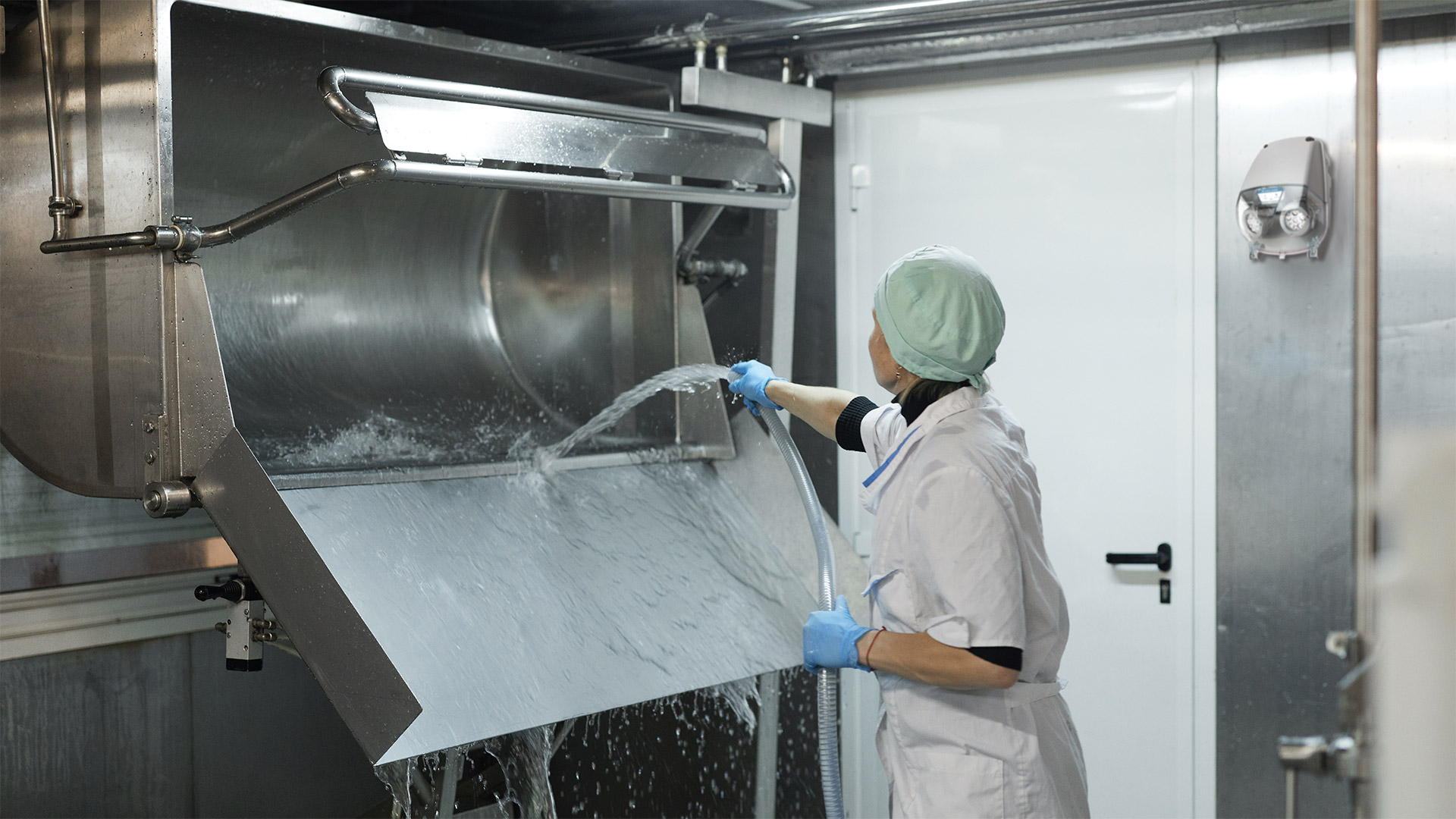 EXTL-SP2200L-UVOLT-LTP-SDRT_Factory