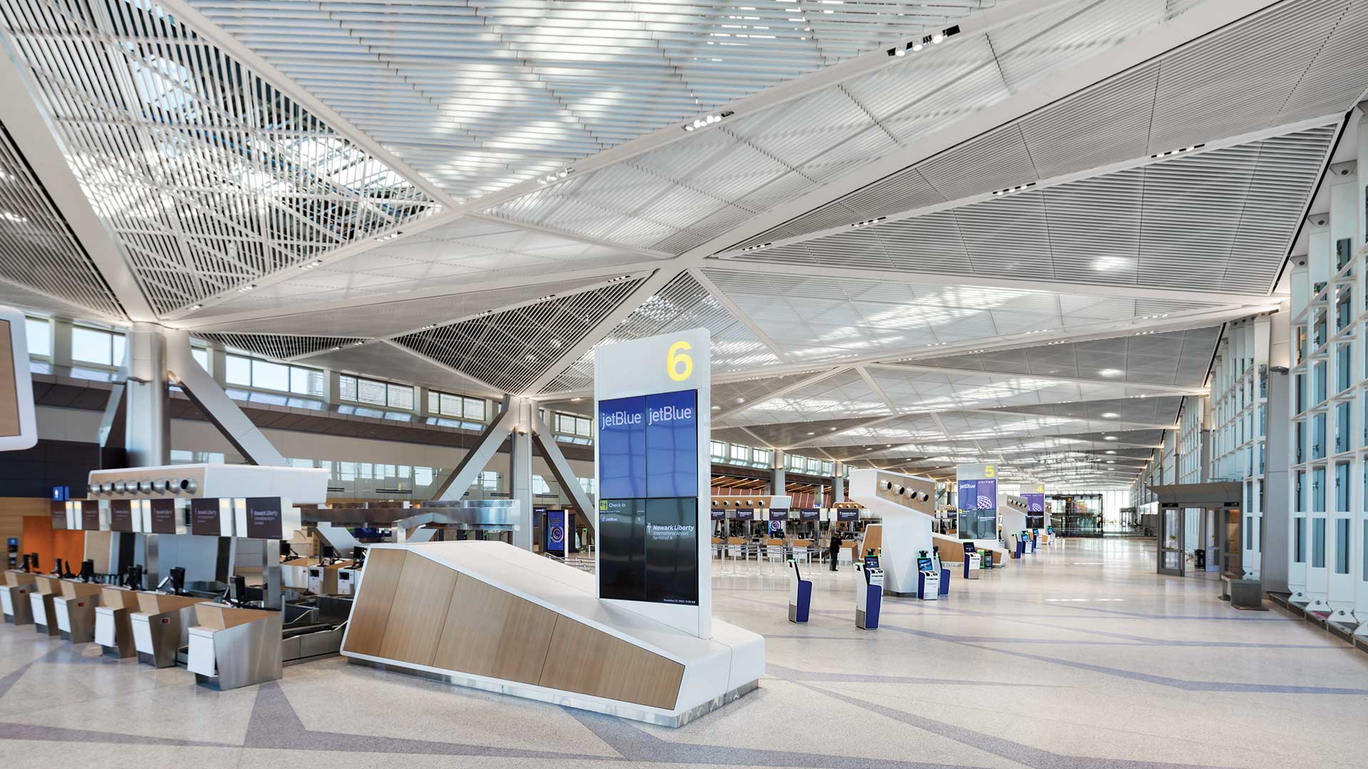 photo-gallery-transportation-roadways-newark-liberty-international-airport-terminal-a-02