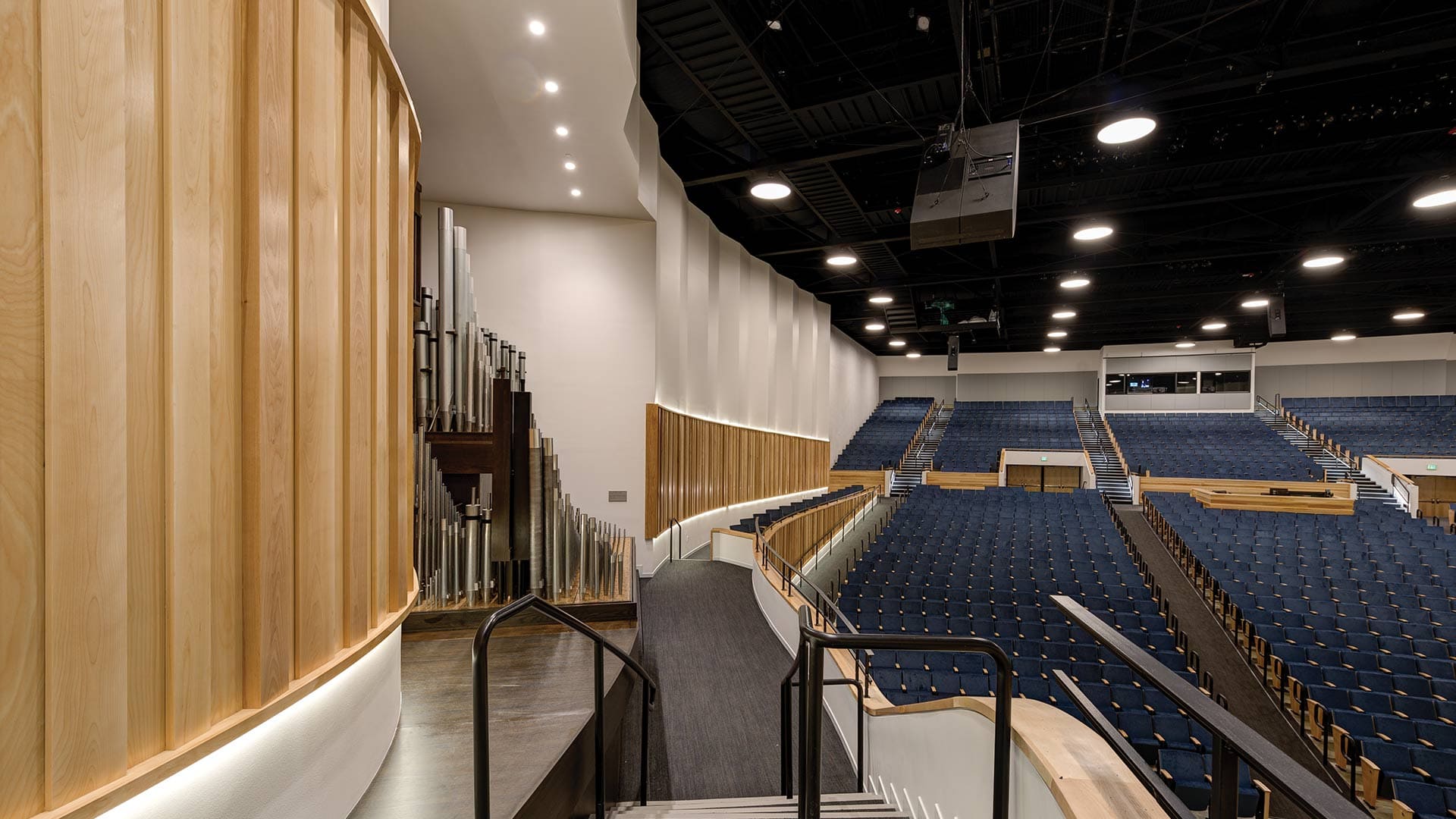 photo-gallery-hospitality-entertainment-newel-and-jean-daines-concert-hall-10