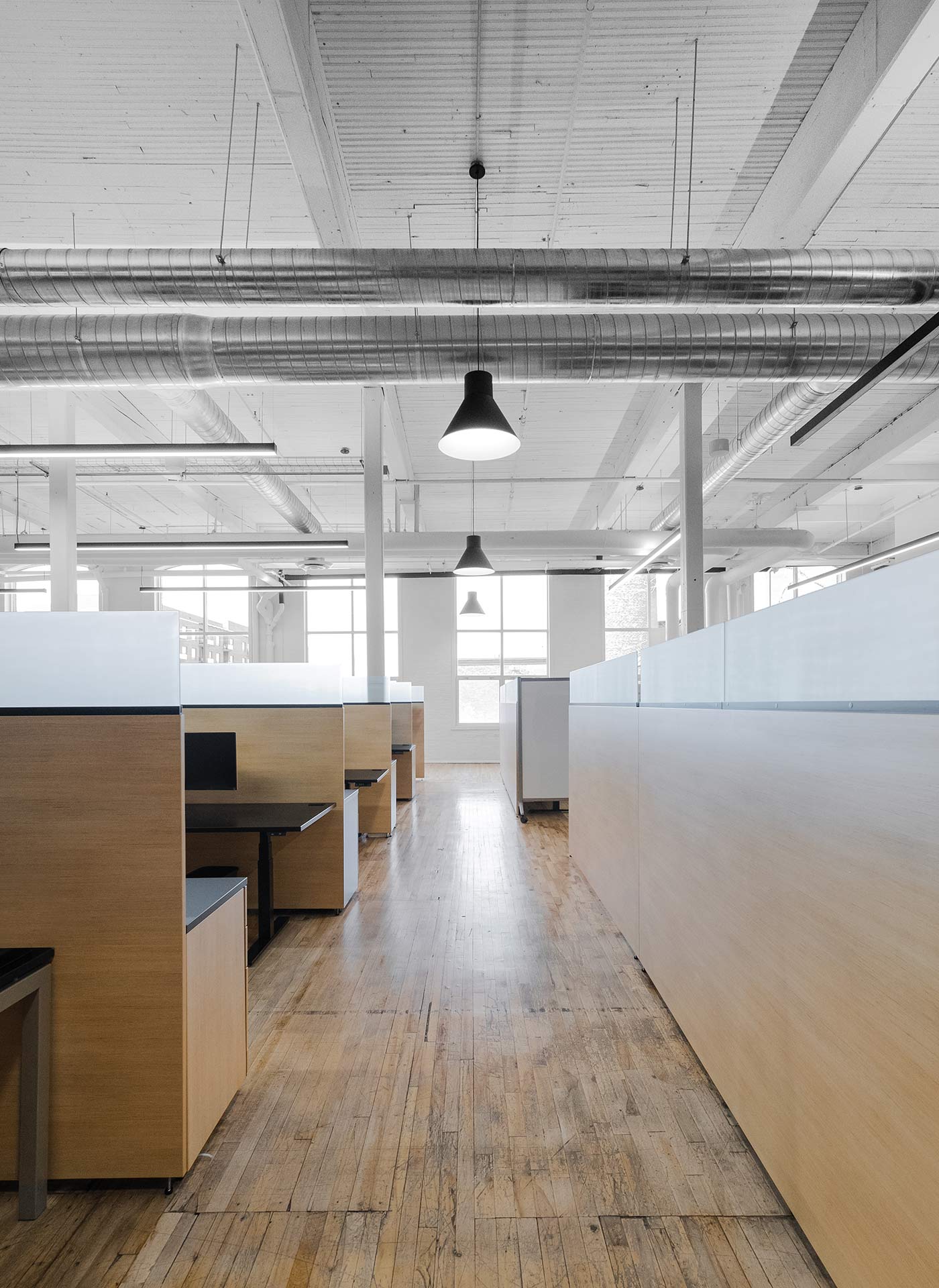 photo-gallery-commercial-office-st-denis-thompson-10