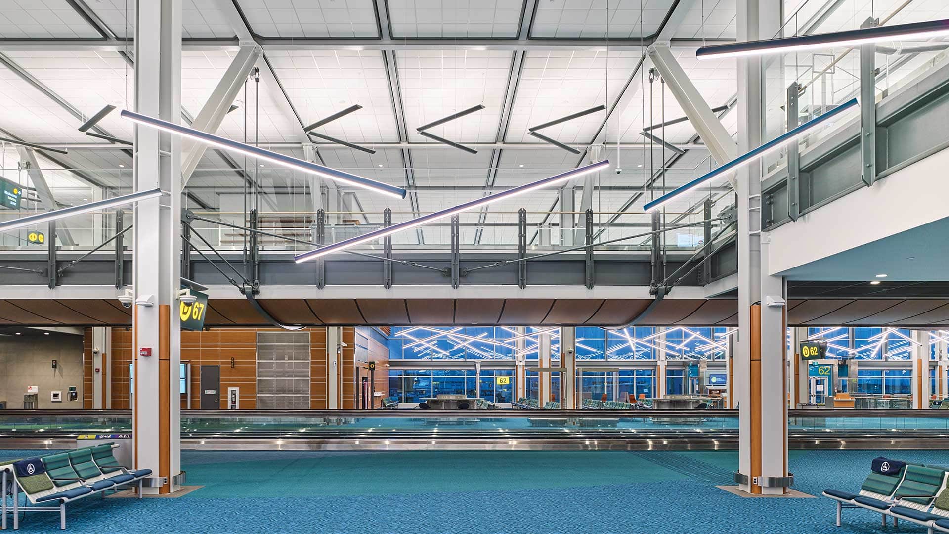 photo-gallery-transportation-vancouver-international-airport-pier-d-02