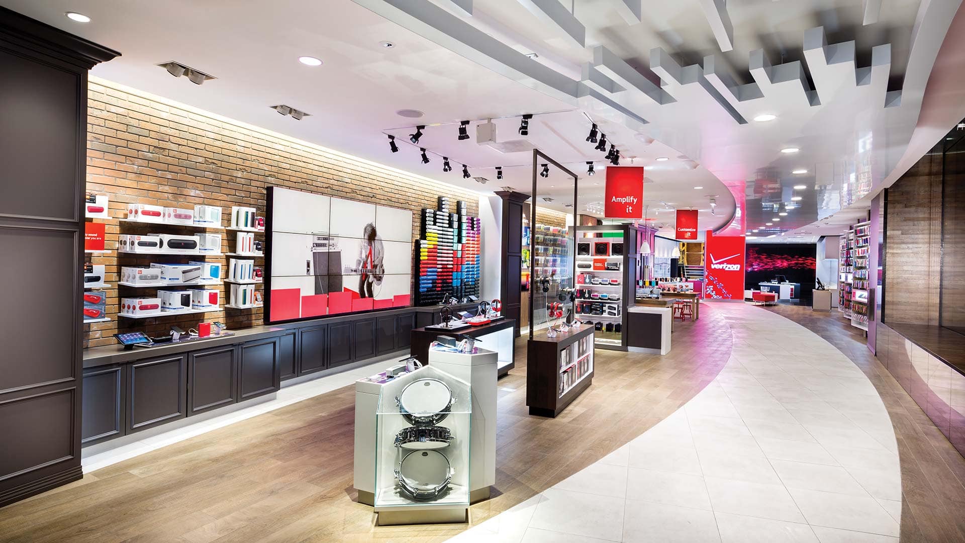 photo-gallery-retail-verizon-wireless-10